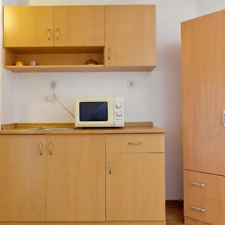 Nexus Near Airport Appartamento *
